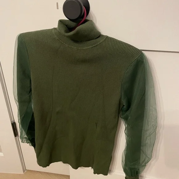 Green turtleneck sweater with tulle sleeves - Picture 3 of 10